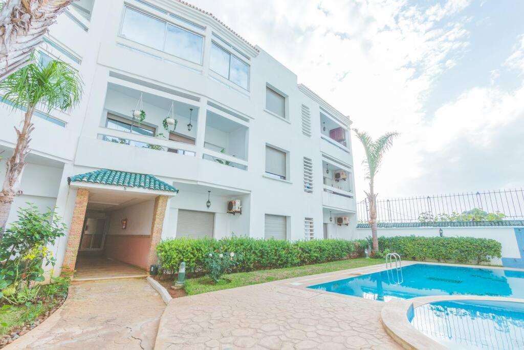 Lovely 2 Bedroom Vacation Home With Pool/Beach Схірат Екстер'єр фото